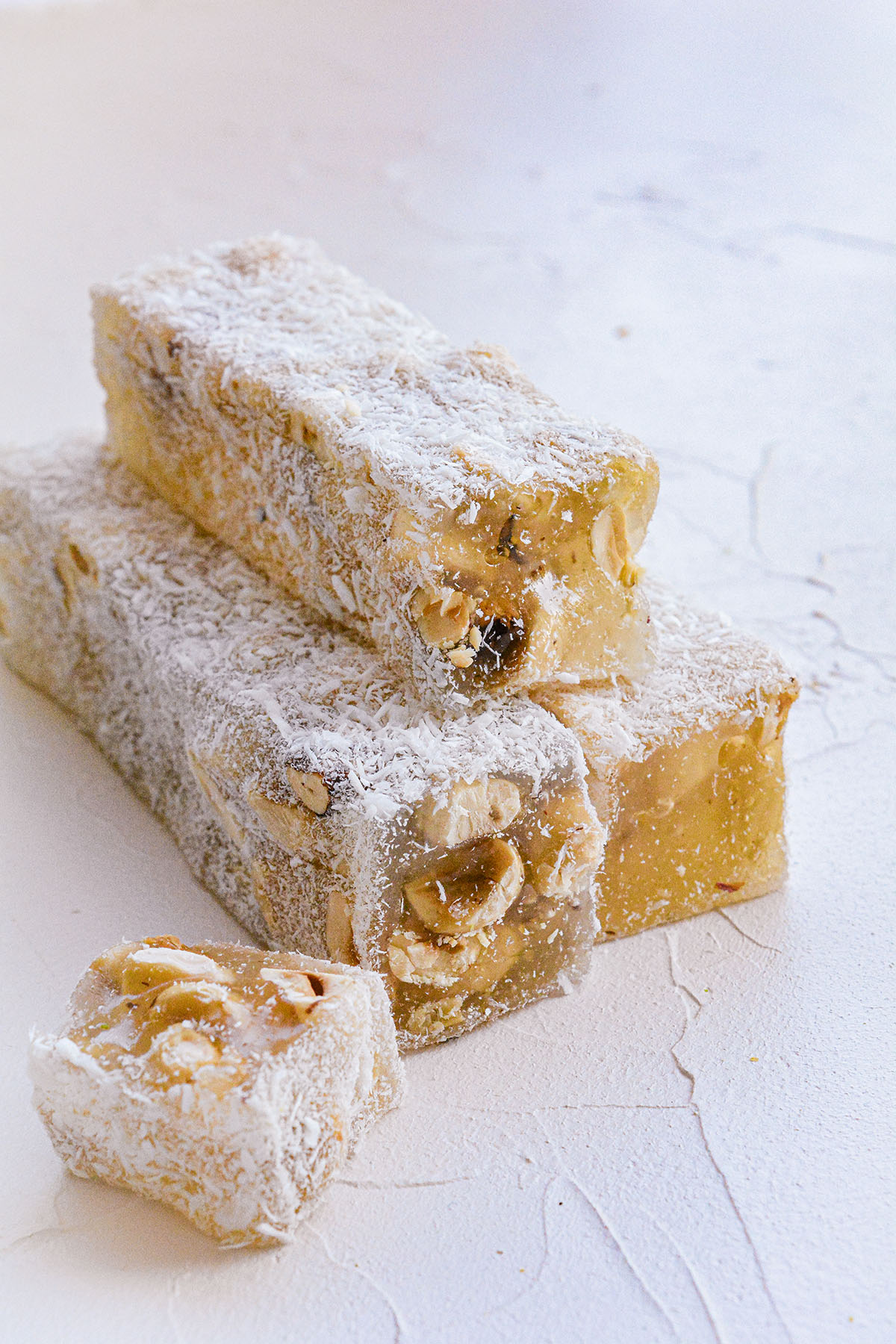 Plain Lomio Delight With Hazelnut