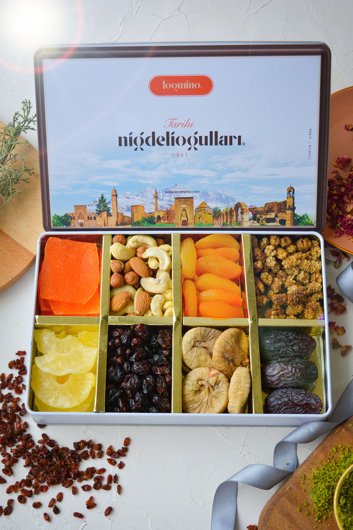 Rectangular Box Fruit And Cookies